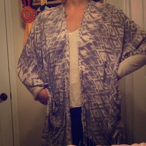 Cardigan/coverup